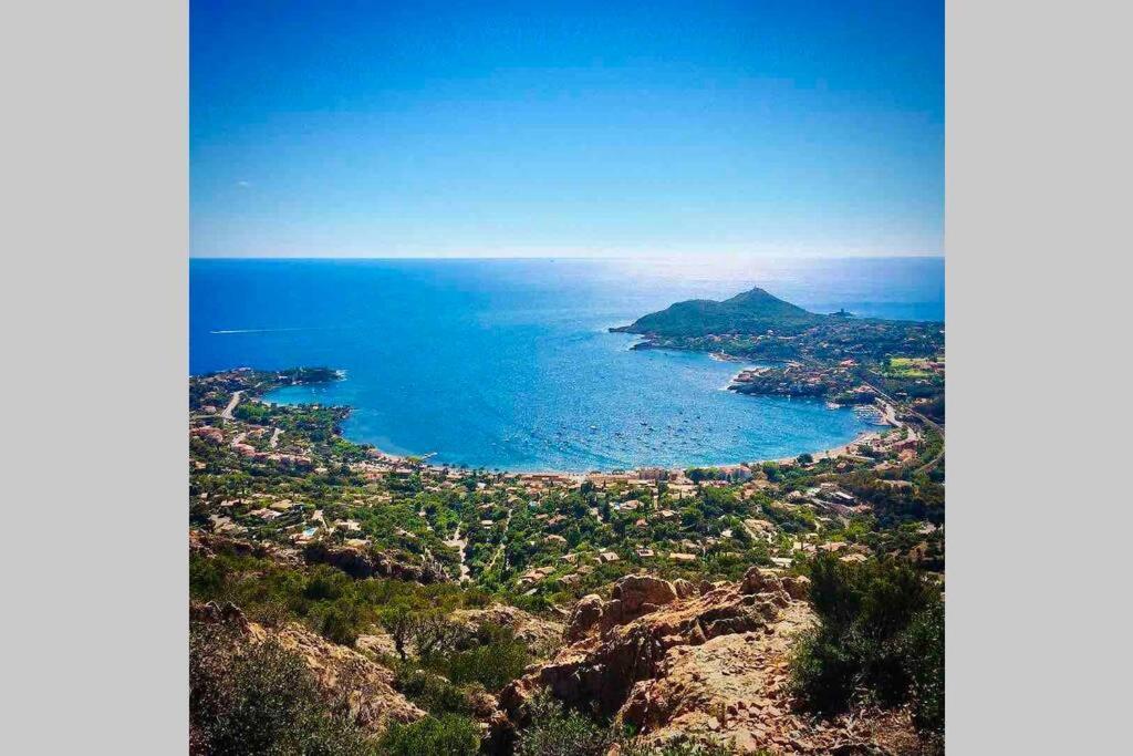 Superbe 4 Couchages Avec Terrasse - Clim - 50M De La Mer Saint-Raphaël Exteriér fotografie